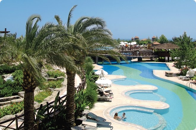 Sherwood Breezes Resort (79.83КиБ)
