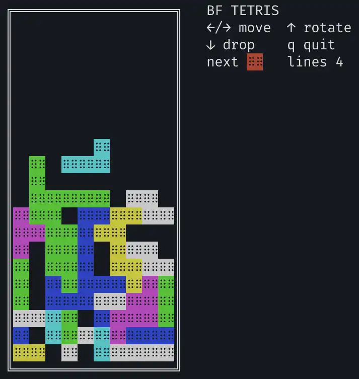 Скриншот игры BF TETRIS: цветные блоки заполняют поле, справа — управление (←/→ move, ↑ rotate, ↓ drop, q quit), следующий блок и счётчик линий (lines 4).